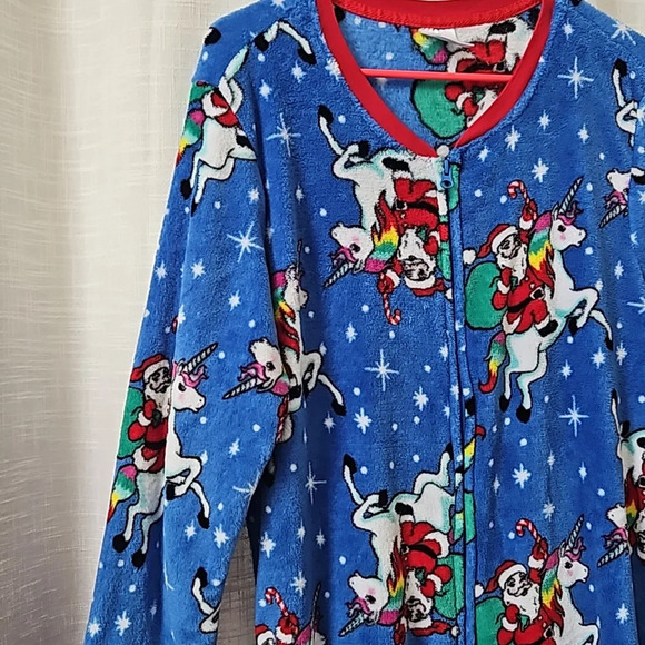 UNICORN ONESIE - Picture 4 of 14